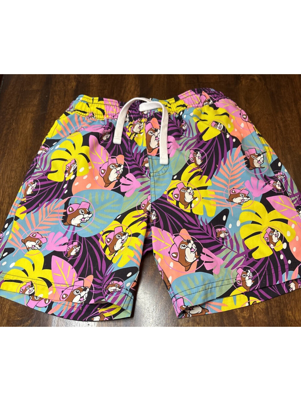 Boys Buc-ee’s Hawaiian Floral Print Casual Shorts Youth Med